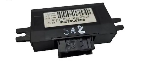 Peugeot 3008 II Door control unit/module 9825342280