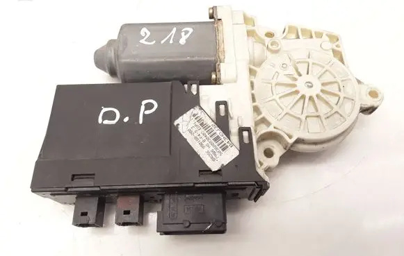 Citroen C5 Front door window regulator motor 9637541380 104997105 101387101