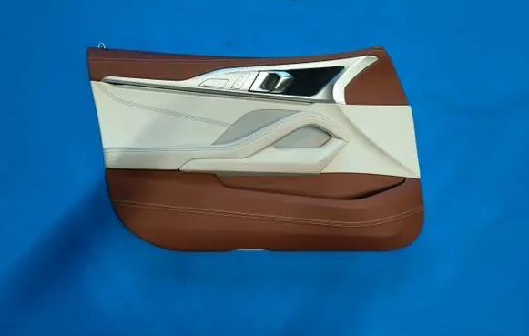 BMW 8 G16 Front door trim bar