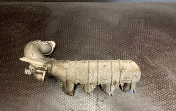 Citroen C5 Intake manifold 9635616310