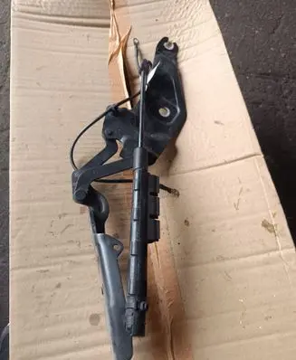 BMW X5 E70 Engine bonnet/hood hinges 7208628