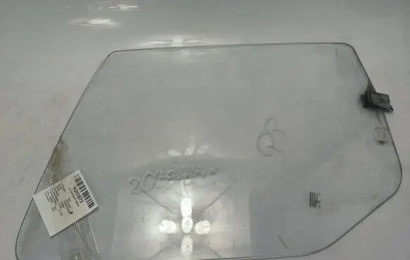Mercedes-Benz Sprinter W906 Front windscreen/windshield window 