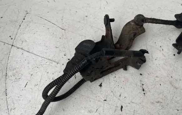 Headlight level adjustment motor