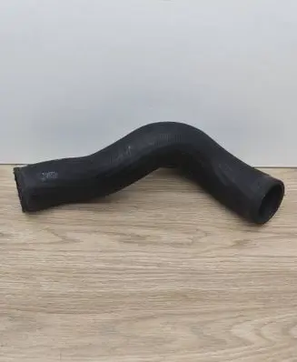Volvo XC90 Intercooler hose/pipe 30766440