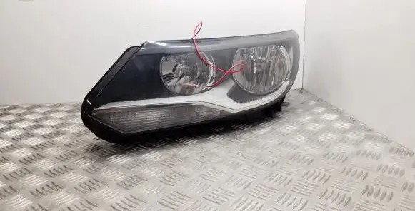 Volkswagen Tiguan Headlight/headlamp
