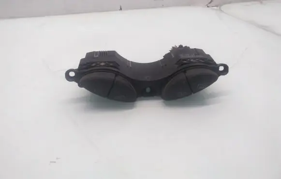Ford Focus Windscreen/window heater switch 98AG19A945CH