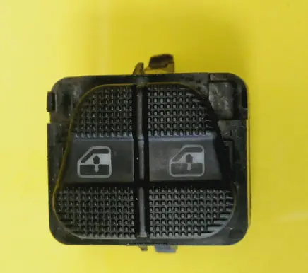 Volkswagen Golf III Electric window control switch