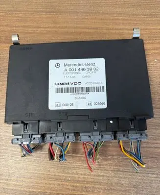 Mercedes-Benz S W221 Transfer box differential control unit A0014463902 A2C53090677