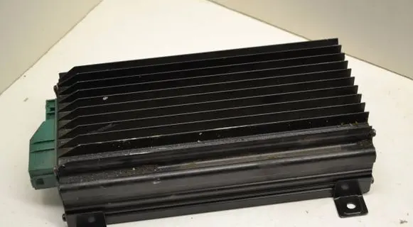 Mercedes-Benz CLK A208 C208 Sound amplifier A2088200989 2088200989