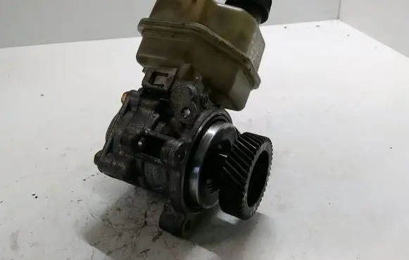 Mazda 6 Power steering pump GJ6F