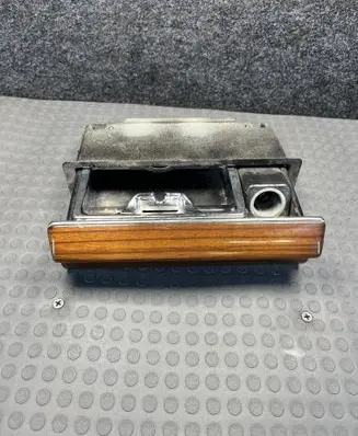 Ashtray (front)