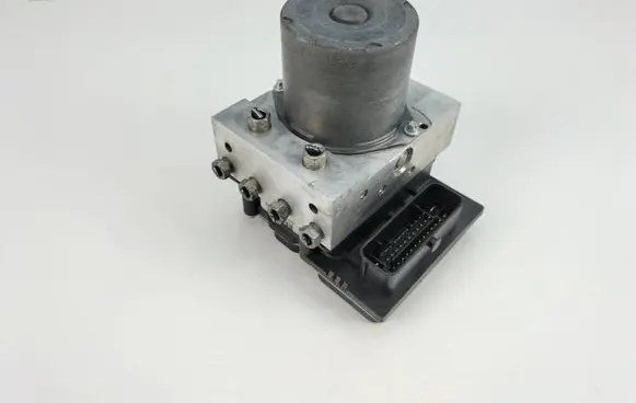 Mercedes-Benz Vito Viano W639 ABS Pump 0265252026 A0084315312