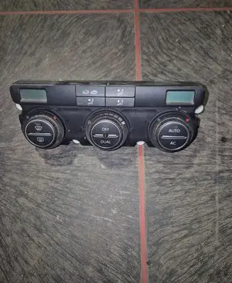 Volkswagen Golf V Climate control unit 1K0907044CT 5HB01010600