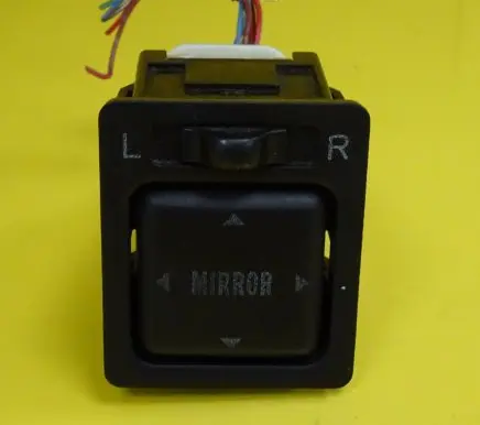 Toyota RAV 4 (XA10) Wing mirror switch 0575X76
