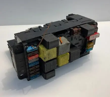 Mercedes-Benz C W203 Fuse module 2035453001 74450400 5DK00848552
