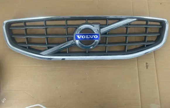 Volvo S60 Front grill 31323099 31323338