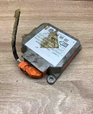 Volkswagen Golf III Airbag control unit/module 6N0909603 5WK4137 WithPlug