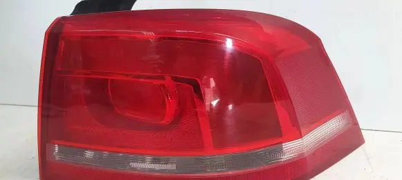 Volkswagen PASSAT B7 Rear/tail lights 3AE945096C