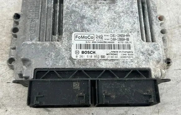 Ford Focus Engine control unit/module CV6112A650AMH CV6A12B684BB 0261S10853