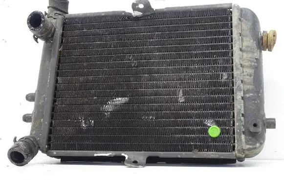 Audi RS4 B7 Coolant radiator 8E0121212H