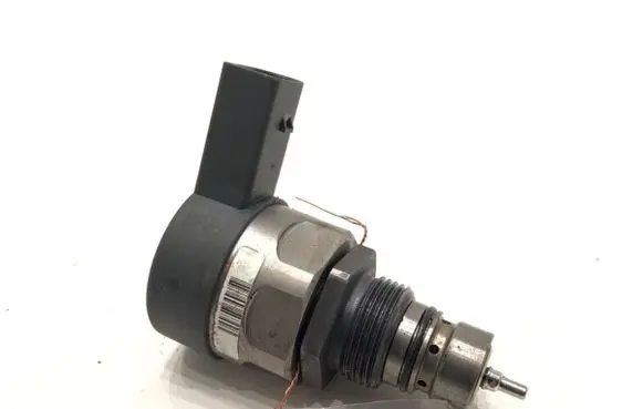 BMW X3 G01 Fuel pressure sensor 0281006886