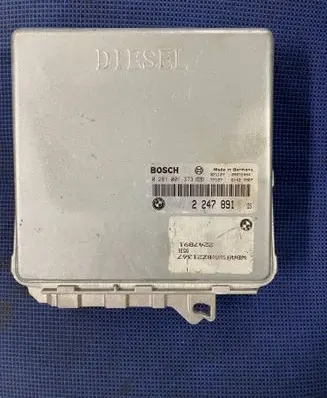 BMW 5 E39 Engine control unit/module 2247891 0281001373