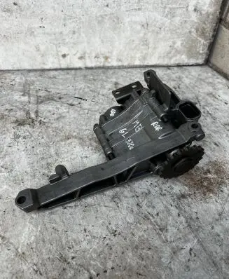 Mercedes-Benz GL X164 Oil pump A6421810547 6421810801