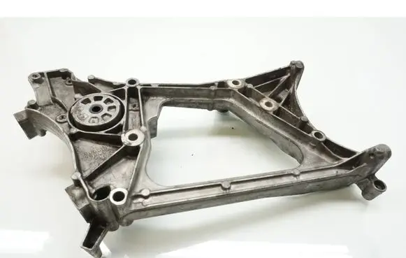 Mercedes-Benz E W212 Generator/alternator bracket A6512011109