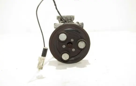 Mazda 2 Air conditioning (A/C) compressor (pump) j4007369