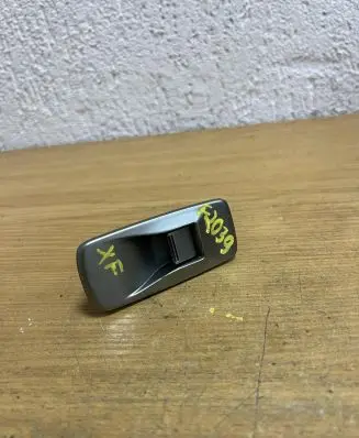 Jaguar XF X250 Other switches/knobs/shifts 8X2314717AB F2039