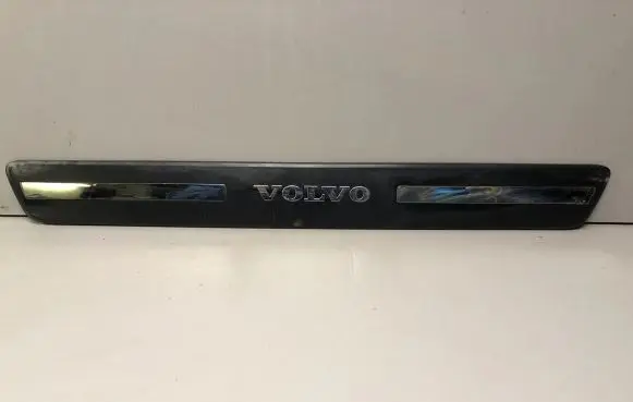 Volvo XC60 Front sill trim cover 31349213