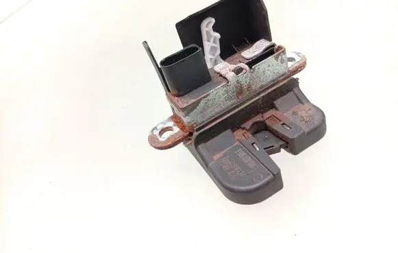 Volkswagen PASSAT B7 Tailgate/trunk/boot lock/catch/latch 1K6827505E