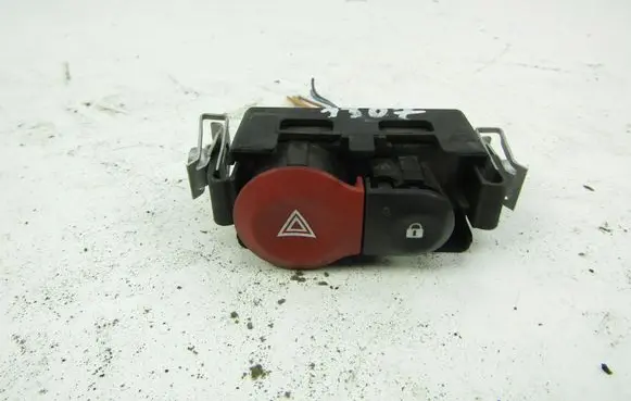 Renault Clio III Hazard light switch 