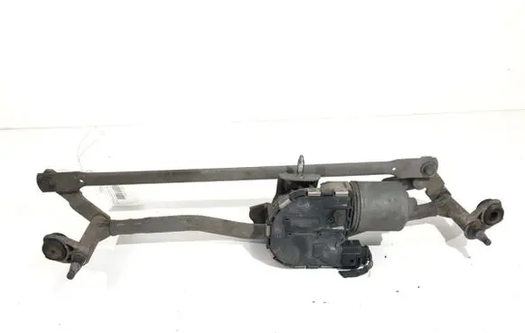 Front wiper linkage and motor