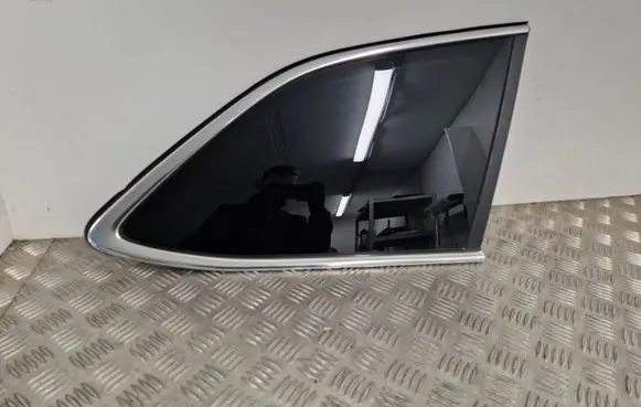 Skoda Octavia Mk4 Rear side window E643R006723