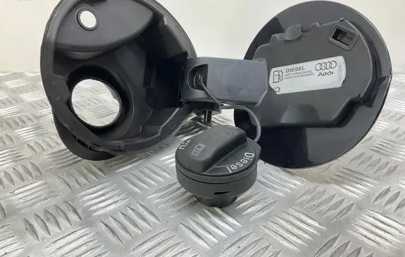 Audi A1 Fuel tank cap 8X0809906 8J0010508BF