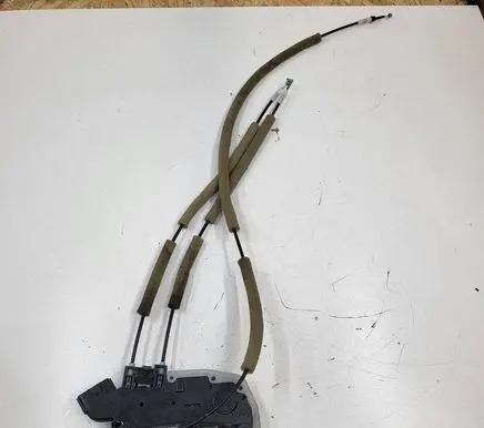 Nissan Leaf I (ZE0) Rear door lock Y2614520