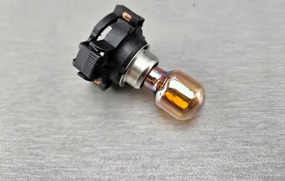 BMW 3 E90 E91 Headlight/headlamp bulb 7161306 63217161306 7162851