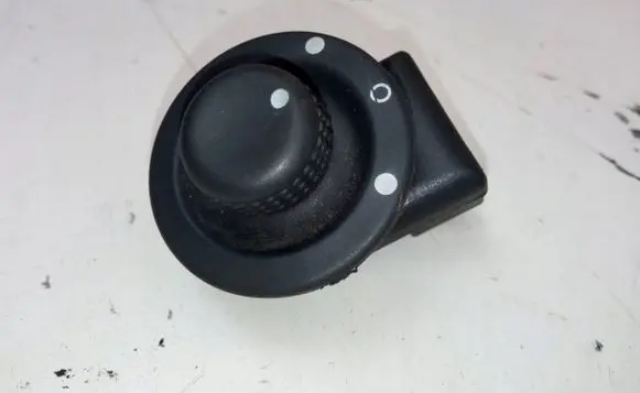 Renault Laguna II Wing mirror switch 8200002442A