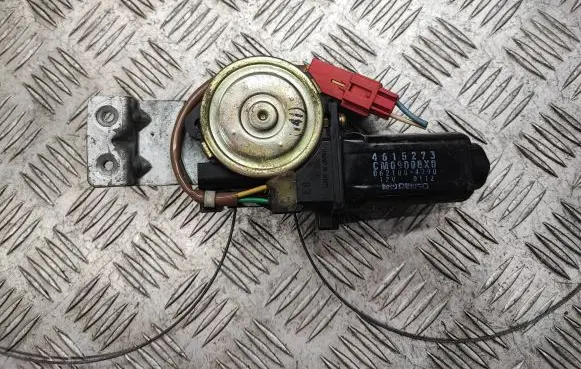 Chrysler Voyager Vent window/glass motor CM09008X0 4615273 0621004290