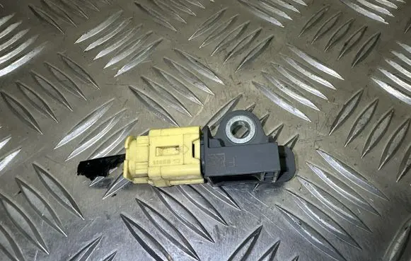 Nissan X-Trail T32 Airbag deployment crash/impact sensor 24217