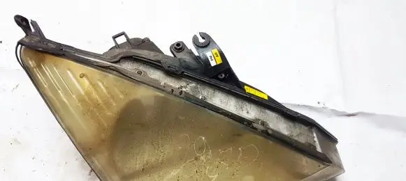 Ford Focus Headlight/headlamp XS4113005PM XS41-13005-PM