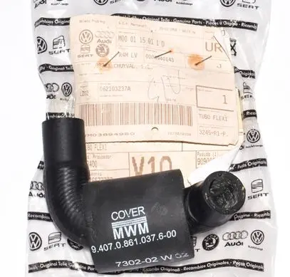 Volkswagen II LT Breather/breather pipe/hose 062103237A