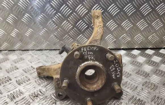Toyota Previa (XR30, XR40) II Front wheel hub