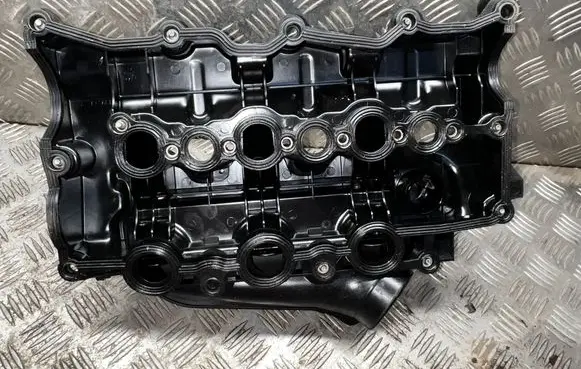 Land Rover Discovery 3 - LR3 Rocker cam cover 4S7Q9424 71191