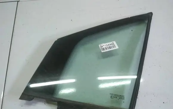 Citroen C8 Front door vent window glass four-door AS2