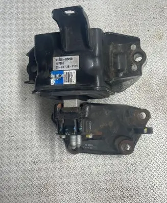 Hyundai Tucson TL Engine mount bracket 21830D3200 157005 2003261139