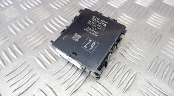 Toyota Yaris XP210 Window wiper relay 85940K0010