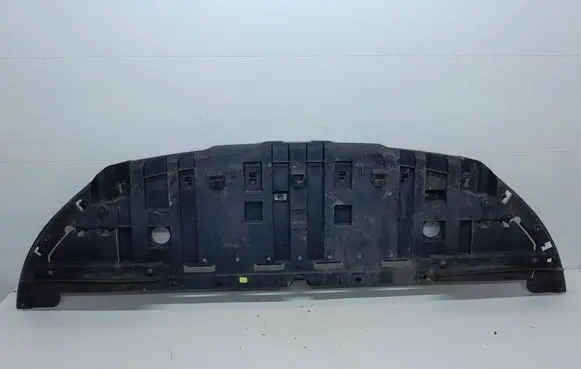 Renault Captur Front bumper skid plate/under tray 620926857R