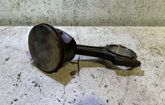 Dodge Charger Piston with connecting rod 